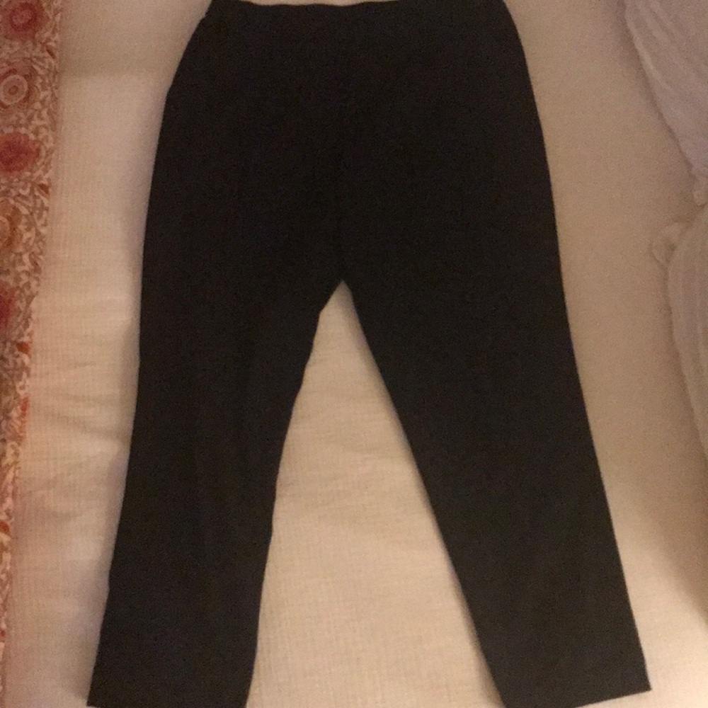 Pleated pull-on Uniqlo pant